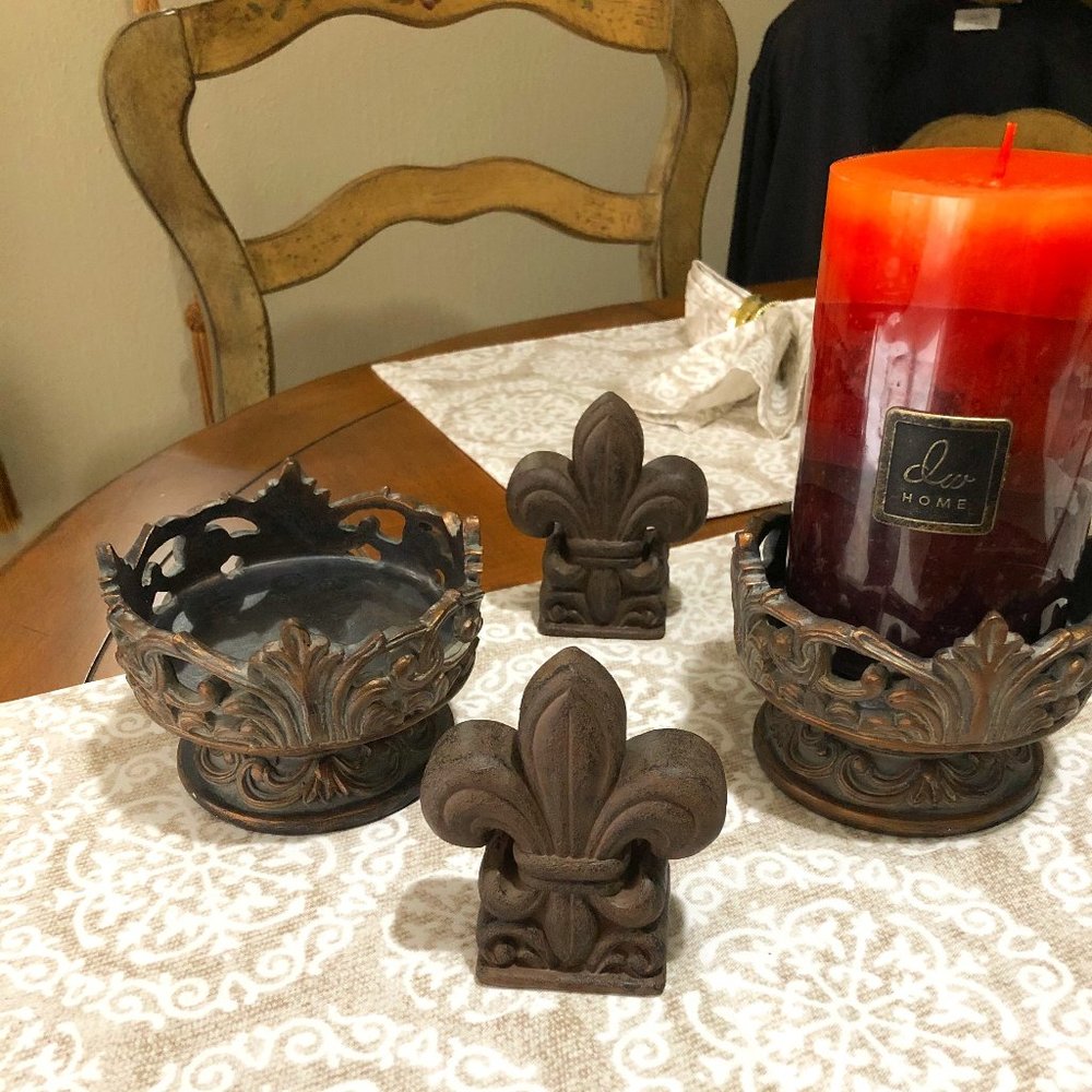 SOLD! Decorative Shelf Accents, matching set